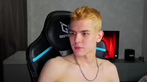 Snapshot of travisrivas chatting on 7, 3, 2025 travisrivas online show from 7, 3, 2025