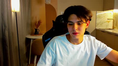 Snapshot of travisrivas chatting on 26, 3, 2026 travisrivas online show from 26, 3, 2026