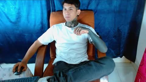 TRAV - INDEPENDENT MODEL online show from 7, 1, 2025