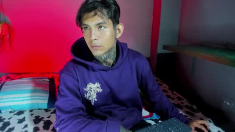 TRAV - INDEPENDENT MODEL online show from 6, 10, 2025