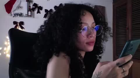 Snapshot of treasuresz chatting on 10, 12, 2024 Emily online show from 10, 12, 2024