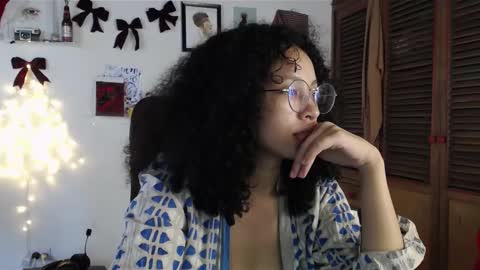 Snapshot of treasuresz chatting on 19, 12, 2024 Emily online show from 19, 12, 2024