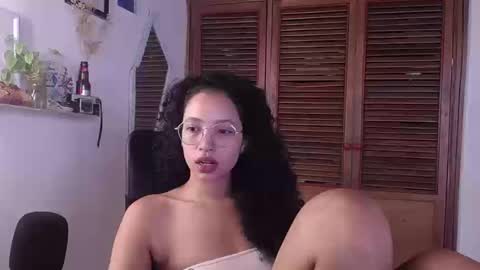 Snapshot of treasuresz chatting on 9, 9, 2025 Emily online show from 9, 9, 2025