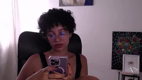 Snapshot of treasuresz chatting on 20, 10, 2025 Emily online show from 20, 10, 2025