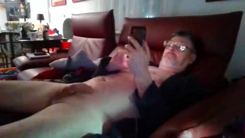 Snapshot of trebgeis1 chatting on 26, 2, 2026 trebgeis1 online show from 26, 2, 2026