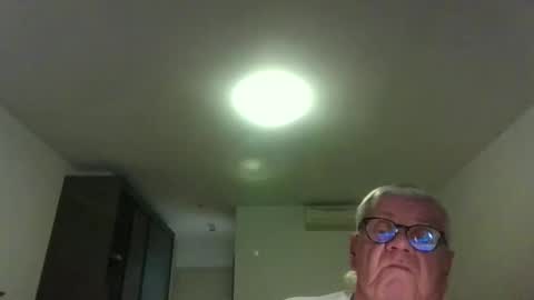 Snapshot of trekbeestje1 chatting on 2, 12, 2025 trekbeestje online show from 2, 12, 2025