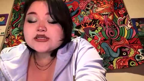 Snapshot of trhothoney chatting on 9, 12, 2024 Trixie online show from 9, 12, 2024