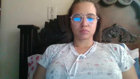 triana_bell online show from 1, 12, 2024