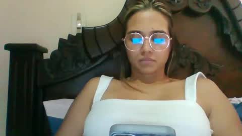 triana_bell online show from 2, 12, 2024