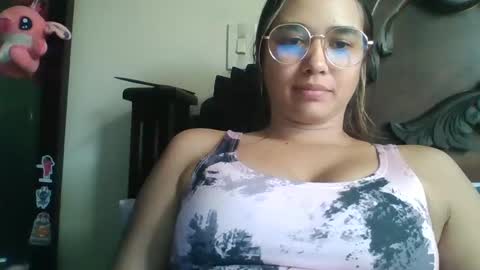 triana_bell online show from 4, 12, 2024