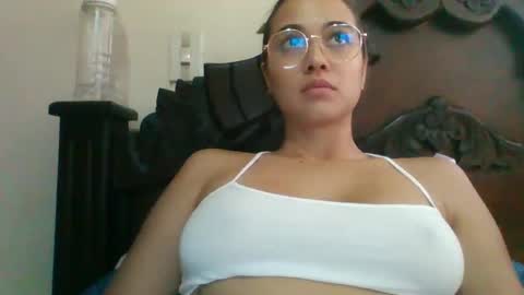 triana_bell online show from 5, 12, 2024