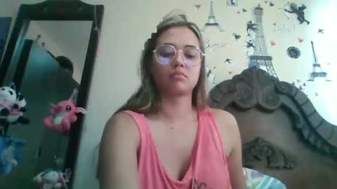 triana_bell online show from 7, 12, 2024