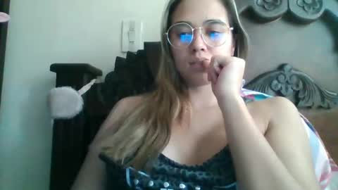 triana_bell online show from 29, 1, 2025