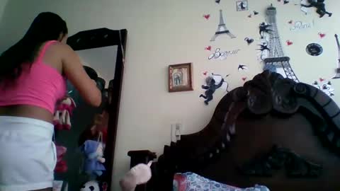 triana_bell online show from 6, 10, 2025