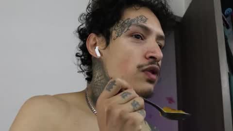 - trieone online show from 22, 10, 2025