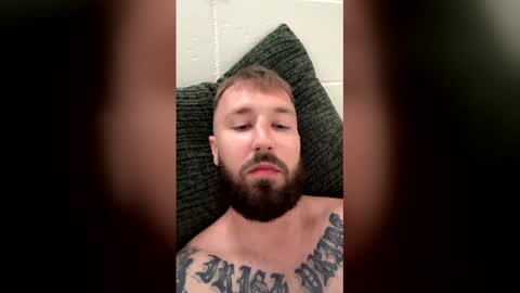 Snapshot of triley10 chatting on 7, 4, 2026 triley10 online show from 7, 4, 2026