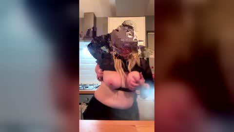 Snapshot of trimfriday chatting on 28, 2, 2026 trimfriday online show from 28, 2, 2026