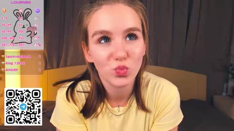 Snapshot of trinahillier chatting on 4, 12, 2025 Bubbles online show from 4, 12, 2025