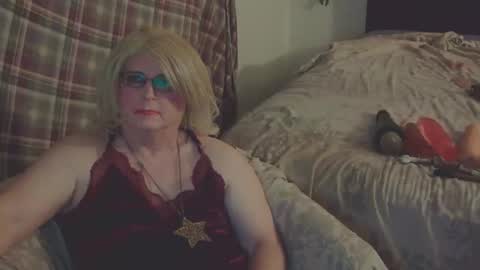 Trina Tushy Deluxe online show from 11, 1, 2026