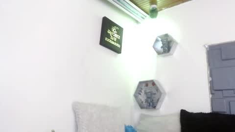 Snapshot of trinity_knox chatting on 14, 10, 2025 trinity_knox online show from 14, 10, 2025