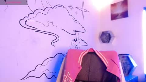 Snapshot of trinity_knox chatting on 19, 11, 2025 trinity_knox online show from 19, 11, 2025