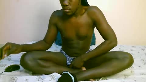 Trisboo5 online show from 26, 11, 2025