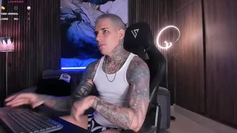 Snapshot of trisstan_ chatting on 28, 10, 2025 Alexander online show from 28, 10, 2025