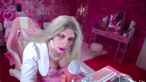 trista_doll online show from 15, 12, 2024