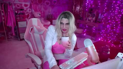 trista_doll online show from 8, 3, 2025