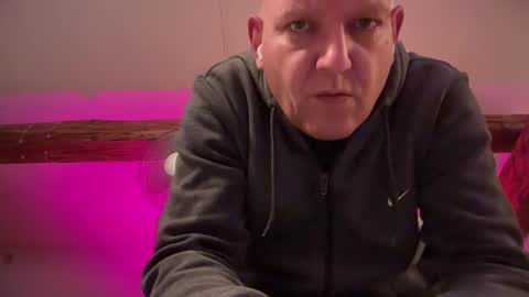 Snapshot of tritonspace chatting on 25, 9, 2025 Triton online show from 25, 9, 2025