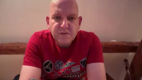 Snapshot of tritonspace chatting on 9, 10, 2025 Triton online show from 9, 10, 2025