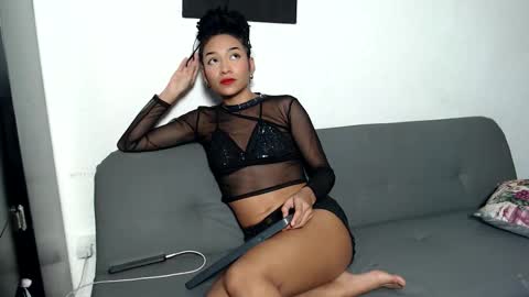 trixiandsuki online show from 9, 11, 2025