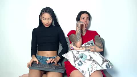 trixiandsuki online show from 13, 11, 2025