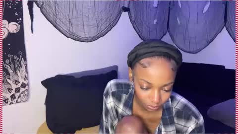 trixie_luv online show from 14, 12, 2025