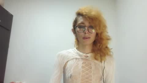 Trixy Rose online show from 9, 3, 2025