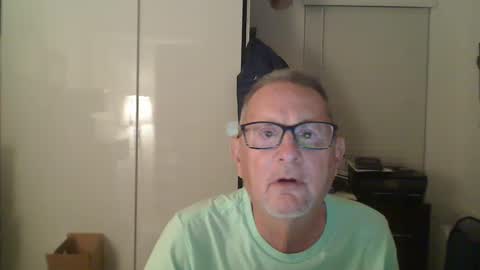 Snapshot of troffer1020 chatting on 14, 2, 2025 Troffer online show from 14, 2, 2025