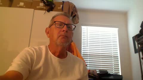 Snapshot of troffer1020 chatting on 4, 3, 2025 Troffer online show from 4, 3, 2025