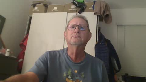 Snapshot of troffer1020 chatting on 14, 10, 2025 Troffer online show from 14, 10, 2025