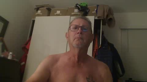 Snapshot of troffer1020 chatting on 16, 10, 2025 Troffer online show from 16, 10, 2025