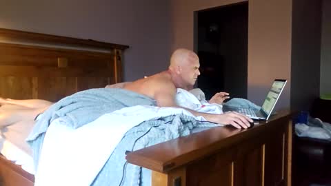 Snapshot of trojanswingers chatting on 15, 12, 2025 trojanswingers online show from 15, 12, 2025