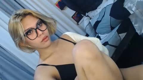 Snapshot of ts_tatiana chatting on 5, 10, 2025 billie online show from 5, 10, 2025