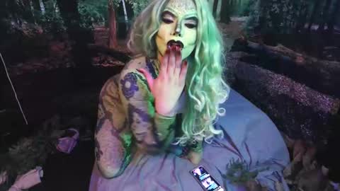 Snapshot of tsblondienyc chatting on 24, 10, 2025 Jessie online show from 24, 10, 2025