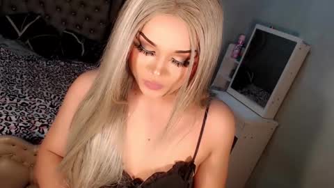 Snapshot of tsscarlett_xx chatting on 3, 10, 2025 jayvie online show from 3, 10, 2025