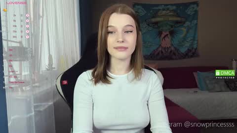 Snapshot of tsukuemi_no_mikoto chatting on 17, 10, 2025 Sonya on vacation until online show from 17, 10, 2025