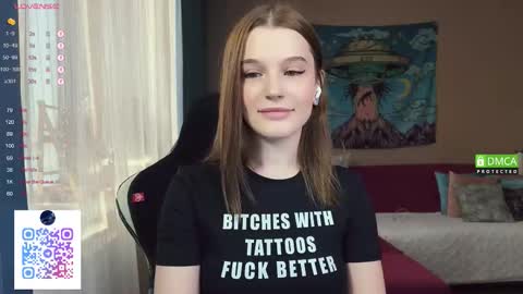 Snapshot of tsukuemi_no_mikoto chatting on 20, 11, 2025 Sonya on vacation until online show from 20, 11, 2025