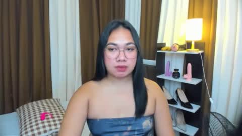 Karen Oquio online show from 2, 10, 2025