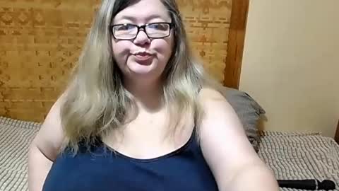 Lana online show from 3, 2, 2025