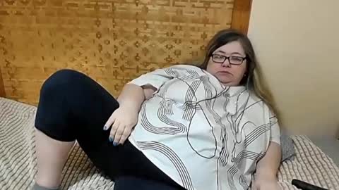 Lana online show from 5, 2, 2025