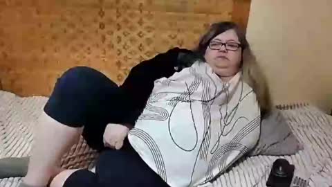 Lana online show from 6, 2, 2025