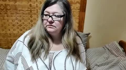 Lana online show from 6, 2, 2025